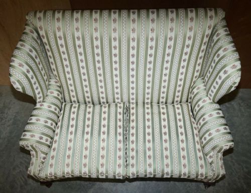 VICTORIAN HOWARD SONS TICKING FABRIC UPHOLSTERED DOUBLE WINGBACK SOFA ARMCHAIR - ADDITIONAL PHOTO 6