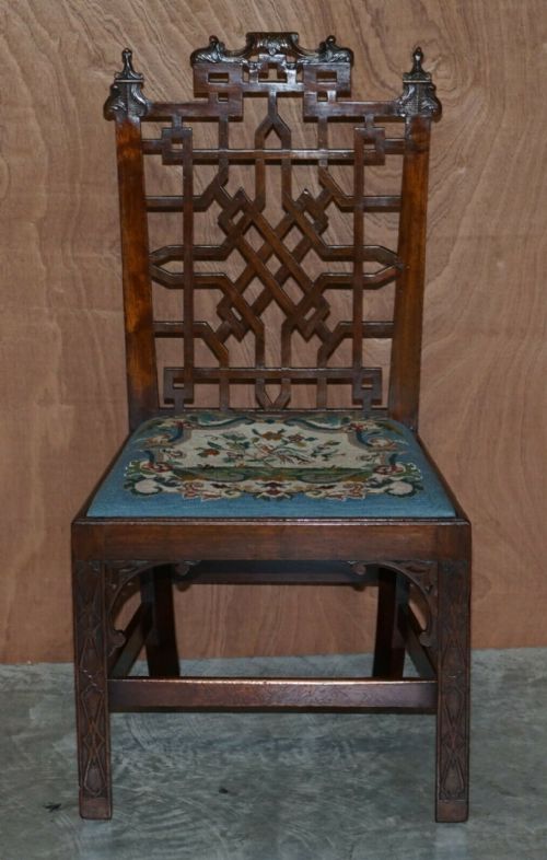 SIX IMPORATANT GEORGE III 1760 THOMAS CHIPPENDALE CHINESE PAGODA DINING CHAIRS - ADDITIONAL PHOTO 4