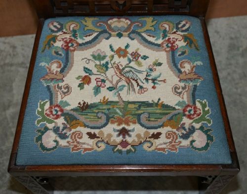 SIX IMPORATANT GEORGE III 1760 THOMAS CHIPPENDALE CHINESE PAGODA DINING CHAIRS - ADDITIONAL PHOTO 8
