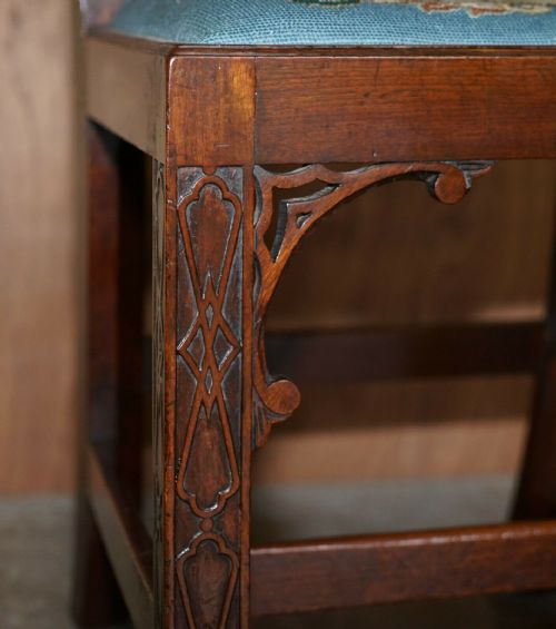 SIX IMPORATANT GEORGE III 1760 THOMAS CHIPPENDALE CHINESE PAGODA DINING CHAIRS - ADDITIONAL PHOTO 10