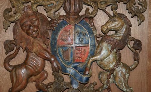 ROYAL CIRCA 17071714 HAND CARVED POLYCHROME PAINTED ARMORIAL CREST COAT OF ARMS - ADDITIONAL PHOTO 4