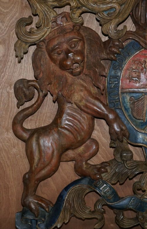 ROYAL CIRCA 17071714 HAND CARVED POLYCHROME PAINTED ARMORIAL CREST COAT OF ARMS - ADDITIONAL PHOTO 8