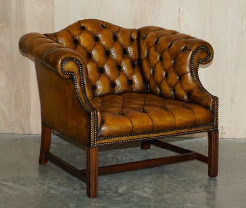 ANTIQUE RESTORED BROWN LEATHER CHESTERFIELD LIBRARY ARMCHAIRS SOFA STOOL SUITE - ADDITIONAL PHOTO 3