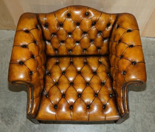 ANTIQUE RESTORED BROWN LEATHER CHESTERFIELD LIBRARY ARMCHAIRS SOFA STOOL SUITE - ADDITIONAL PHOTO 5
