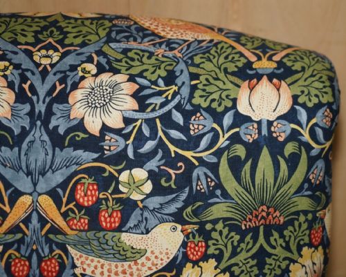 ANTIQUE HOWARD SONS BRIDGEWATER ARMCHAIR WILLIAM MORRIS STRAWBERRY THIEF - ADDITIONAL PHOTO 4