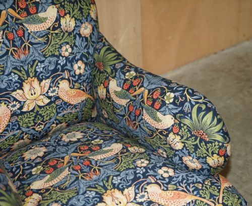 ANTIQUE HOWARD SONS BRIDGEWATER ARMCHAIR WILLIAM MORRIS STRAWBERRY THIEF - ADDITIONAL PHOTO 8