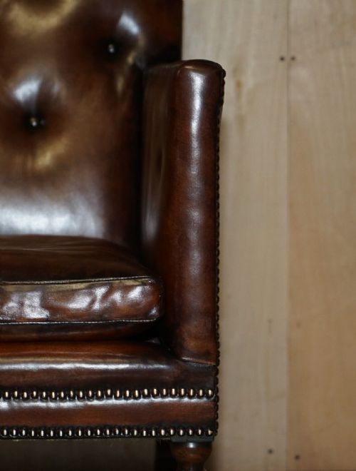 FULLY RESTORED ANTIQUE GEORGE III CIRCA 1780 BROWN LEATHER CHESTERFIELD ARMCHAIR - ADDITIONAL PHOTO 4