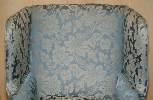 IMPORTANT ANTIQUE CIRCA 1820 THOMAS CHIPPENDALE HAND CARVED WINGBACK ARMCHAIR - ADDITIONAL PHOTO 1