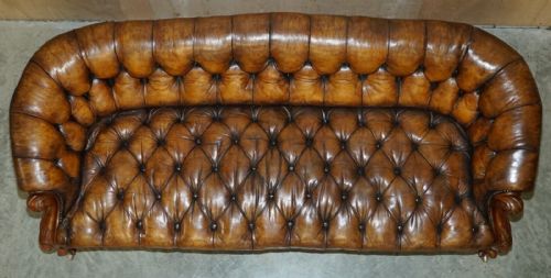 ANTIQUE VICTORIAN 1860 SHOW FRAME CARVED WALNUT CHESTERFIELD BROWN LEATHER SOFA - ADDITIONAL PHOTO 7