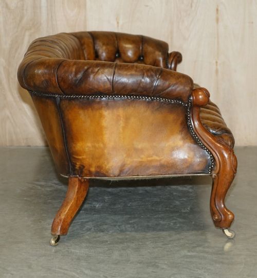 ANTIQUE VICTORIAN 1860 SHOW FRAME CARVED WALNUT CHESTERFIELD BROWN LEATHER SOFA - ADDITIONAL PHOTO 9