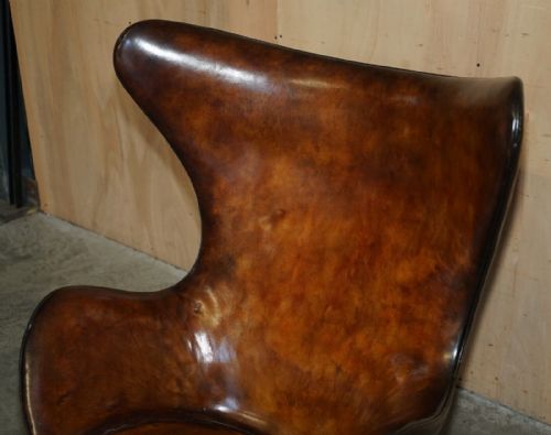 ORIGINAL FULLY RESTORED 1965 FRITZ HANSEN EGG CHAIR FOOTSTOOL IN BROWN LEATHER - ADDITIONAL PHOTO 3