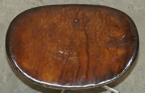 ORIGINAL FULLY RESTORED 1965 FRITZ HANSEN EGG CHAIR FOOTSTOOL IN BROWN LEATHER - ADDITIONAL PHOTO 15