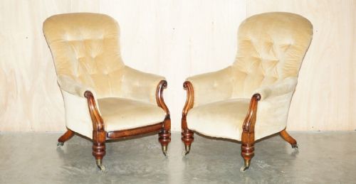 IMPORTANT PAIR OF ROYAL STAMPED JOHNSTONE JEANES CROWN ESTATE MADE ARMCHAIRS - ADDITIONAL PHOTO 4