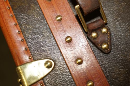 RRP 55000 FULLY RESTORED ANTIQUE LOUIS VUITTON STAMPED MONOGRAM WARDROBE TRUNK - ADDITIONAL PHOTO 4