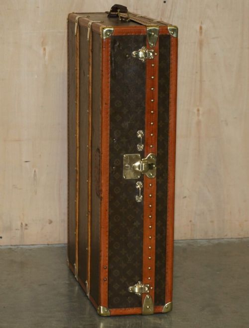 RRP 55000 FULLY RESTORED ANTIQUE LOUIS VUITTON STAMPED MONOGRAM WARDROBE TRUNK - ADDITIONAL PHOTO 6