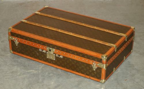 RRP 55000 FULLY RESTORED ANTIQUE LOUIS VUITTON STAMPED MONOGRAM WARDROBE TRUNK - ADDITIONAL PHOTO 12