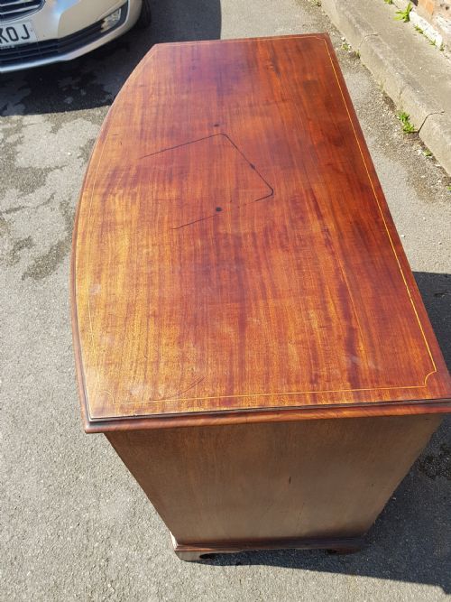 GEORGIAN MAHOGANY INLAID BOW FRONT CHEST OF DRAWERS - ADDITIONAL PHOTO 4