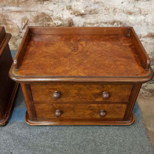 A PAIR OF ADAPTED TABLETOP CHESTS - ADDITIONAL PHOTO 3