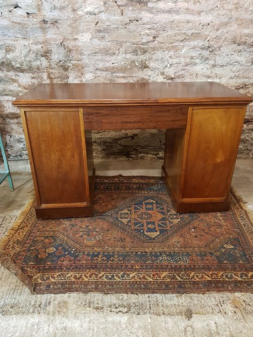 VICTORIAN NINE DRAWER DESK - ADDITIONAL PHOTO 4