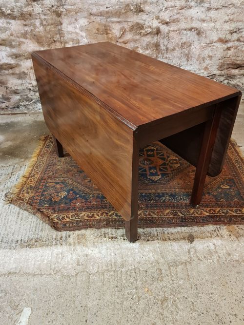 GEORGIAN MAHOGANY DROP LEAF DINNING TABLE - ADDITIONAL PHOTO 1