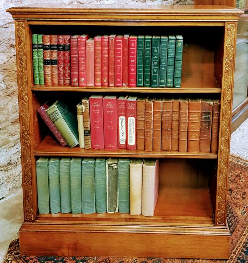 parcel gilt victorian walnut open bookcase - CATEGORY: ANTIQUE BOOKCASES - DATED VICTORIAN