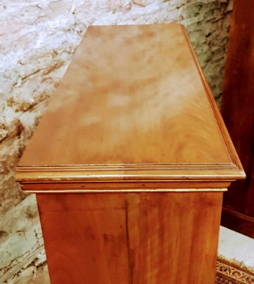 PARCEL GILT VICTORIAN WALNUT OPEN BOOKCASE - ADDITIONAL PHOTO 5