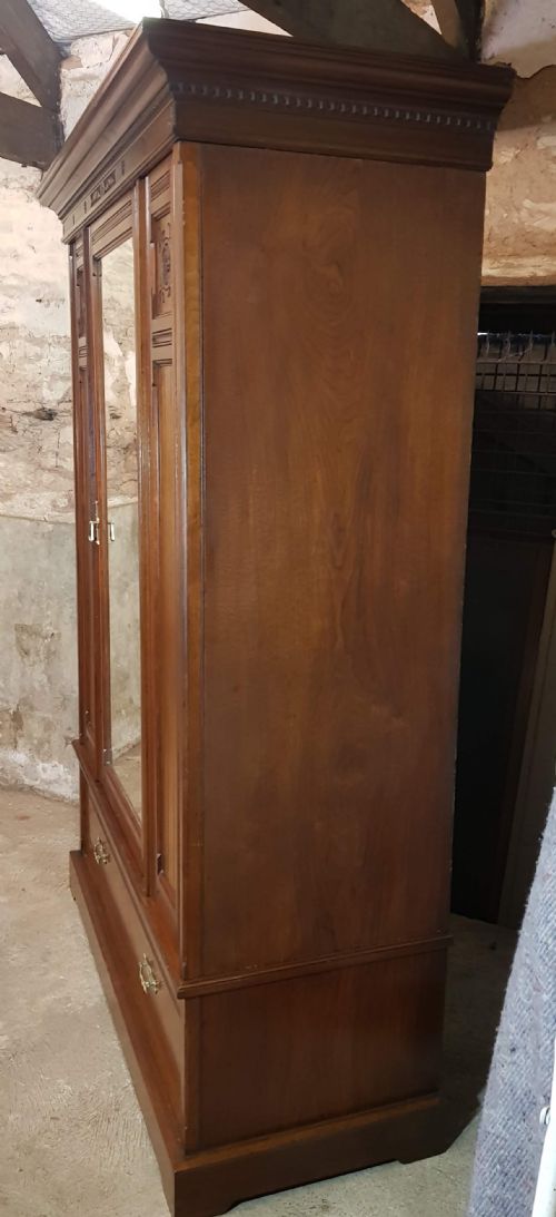 VICTORIAN WALNUT ARTS AND CRAFTS WARDROBE - ADDITIONAL PHOTO 4