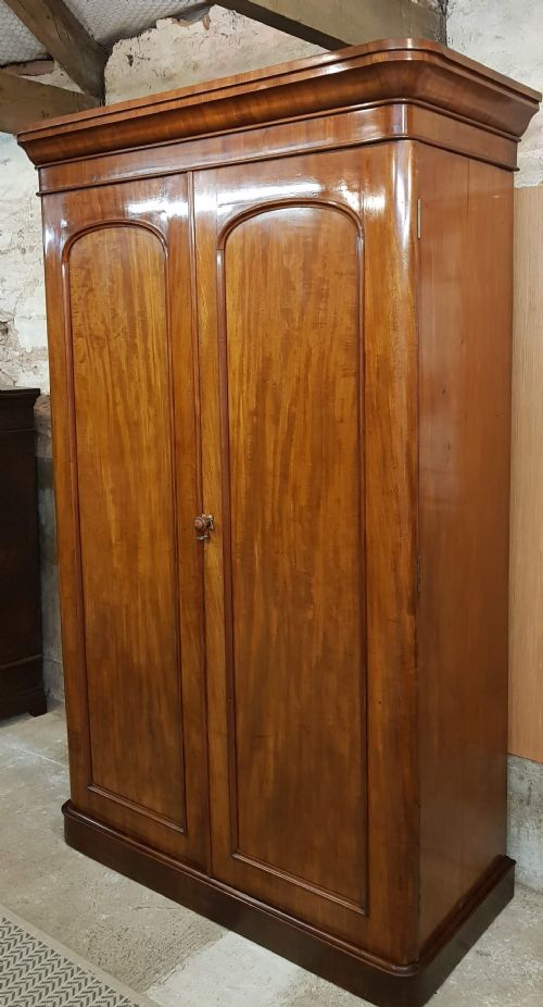 VICTORIAN MAHOGANY TWO DOOR WARDROBE - ADDITIONAL PHOTO 1