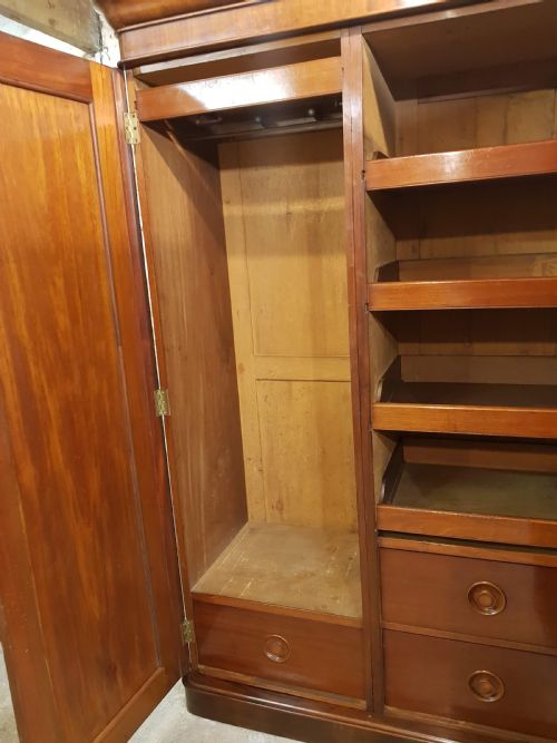 VICTORIAN MAHOGANY TWO DOOR WARDROBE - ADDITIONAL PHOTO 5