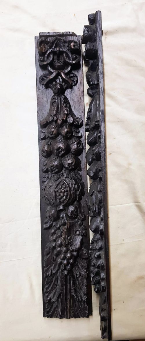 PAIR OF 18TH CENTURY CARVED OAK STILES - ADDITIONAL PHOTO 1