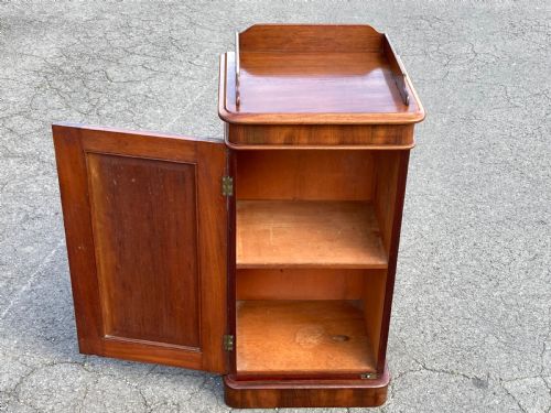 MAHOGANY BEDSIDE CABINET C1850 - ADDITIONAL PHOTO 1