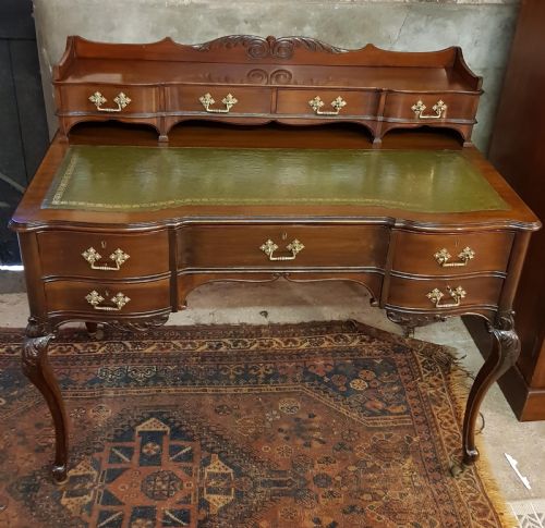late victorian mahogany knee hole desk - CATEGORY: ANTIQUE DESKS - DATED VICTORIAN