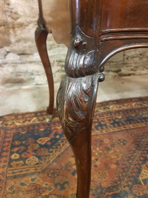 LATE VICTORIAN MAHOGANY KNEE HOLE DESK - ADDITIONAL PHOTO 2