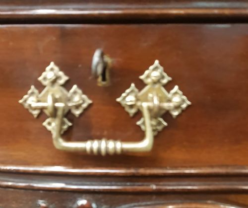 LATE VICTORIAN MAHOGANY KNEE HOLE DESK - ADDITIONAL PHOTO 4