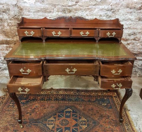 LATE VICTORIAN MAHOGANY KNEE HOLE DESK - ADDITIONAL PHOTO 9