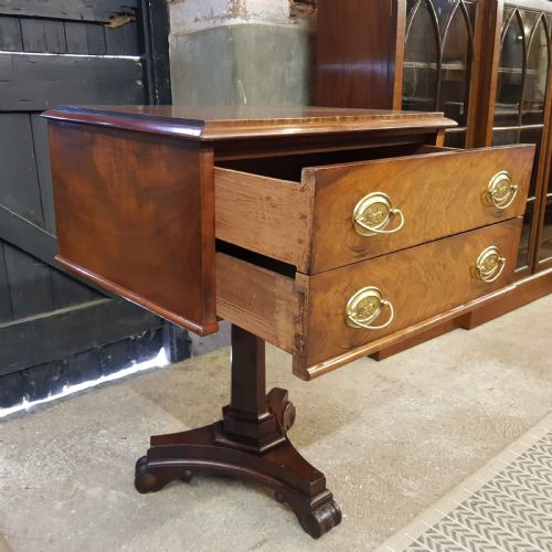 VICTORIAN MAHOGANY SIDE TABLE - ADDITIONAL PHOTO 2