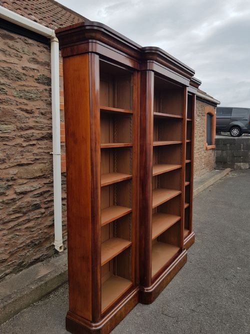 VICTORIAN MAHOGANY BREAKFRONT BOOKCASE - ADDITIONAL PHOTO 3