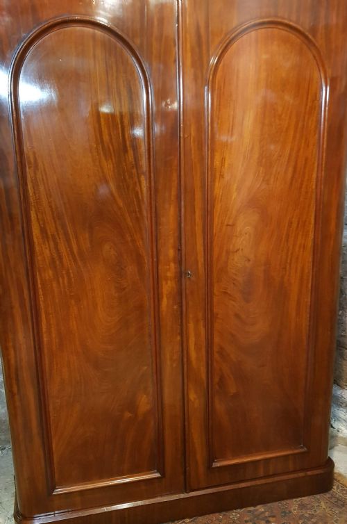VICTORIAN MAHOGANY TWO DOOR WARDROBE - ADDITIONAL PHOTO 7