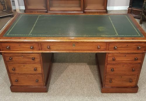 VICTORIAN MAHOGANY PEDESTAL DESK - ADDITIONAL PHOTO 1