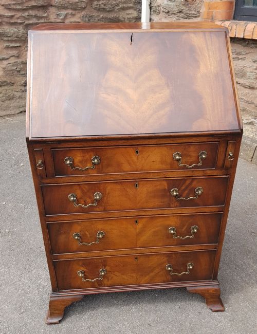 1920s flame mahogany bureau - CATEGORY: ANTIQUE BUREAU - DATED 1920