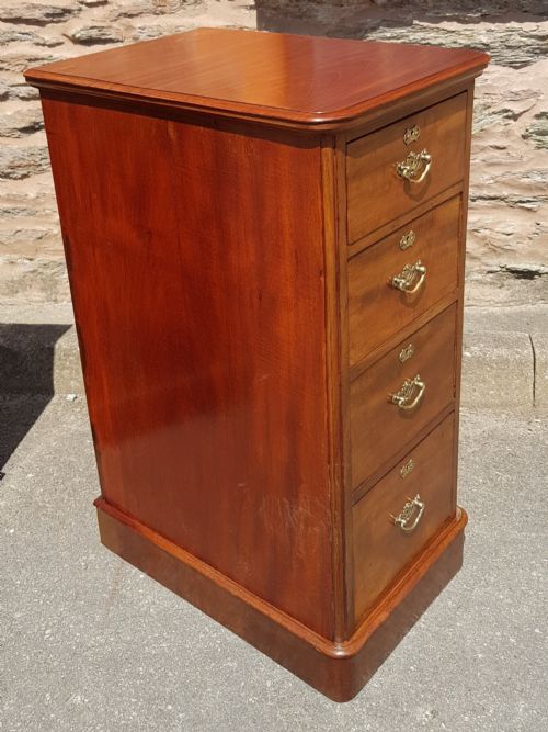 PAIR OF VICTORIAN MAHOGANY BEDSIDE CABINET - ADDITIONAL PHOTO 1