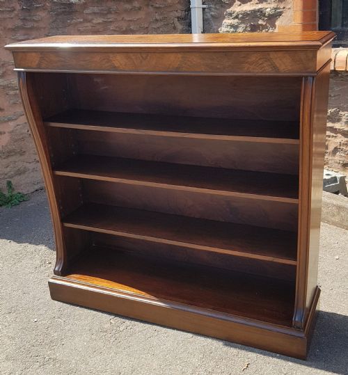 1920s walnut open bookcase - CATEGORY: ANTIQUE BOOKCASES - DATED 1920