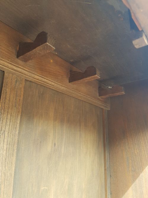1920S OAK PERIOD STYLE HALL CUPBOARD - ADDITIONAL PHOTO 2