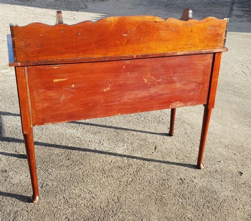 GEORGIAN STYLE MAHOGANY THREE DRAWER SIDE TABLE - ADDITIONAL PHOTO 4