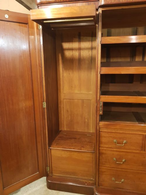HEAL AND SON BREAKFRONT MAHOGANY WARDROBE - ADDITIONAL PHOTO 5