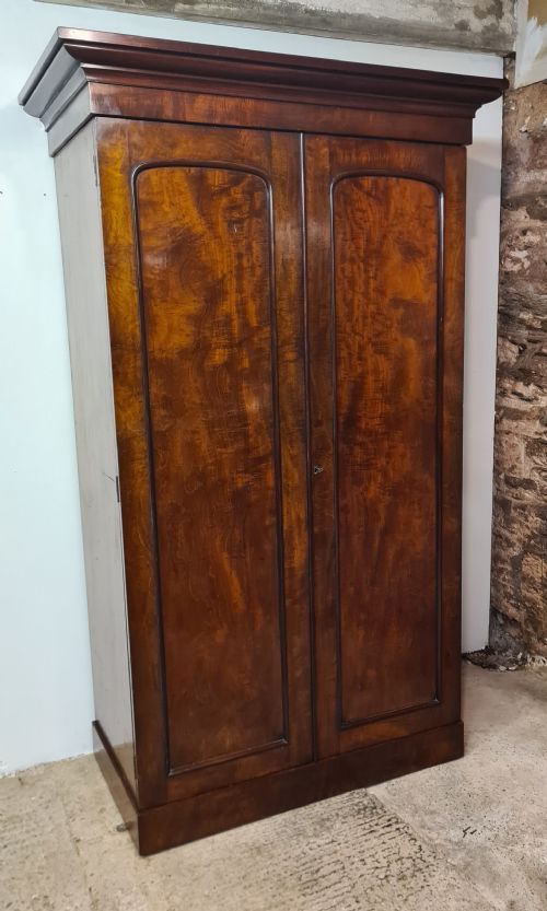 VICTORIAN MAHOGANY TWO DOOR WARDROBE - ADDITIONAL PHOTO 2