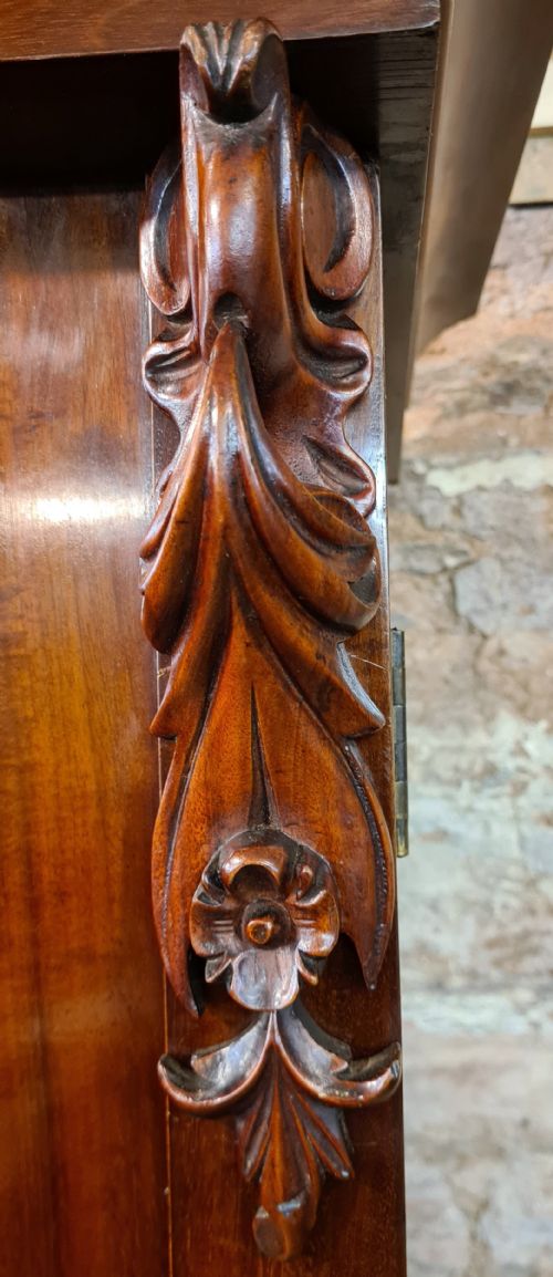 VICTORIAN MAHOGANY TWO DOOR WARDROBE - ADDITIONAL PHOTO 5