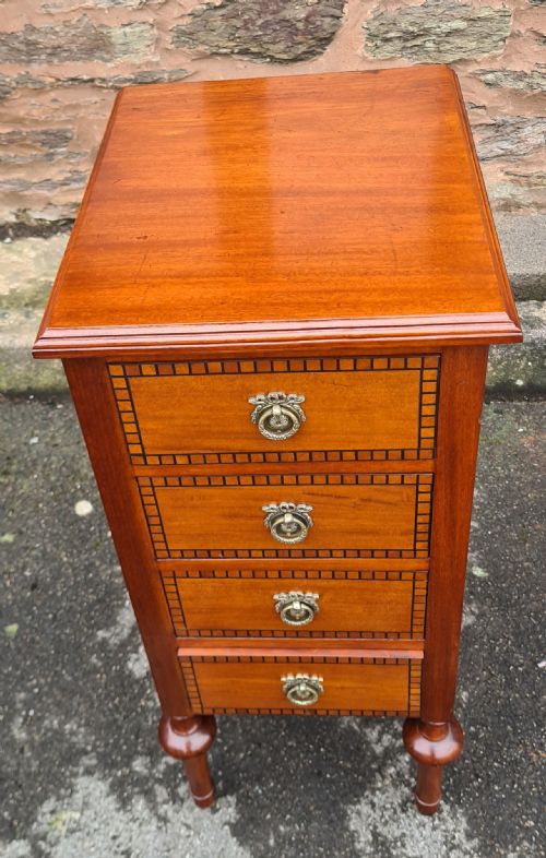 PAIR OF EDWARDIAN MAHOGANY INLAID BEDSIDE CABINETS - ADDITIONAL PHOTO 5