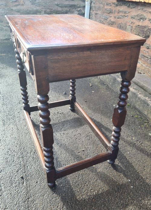 18TH CENTURY OAK SIDE TABLE - ADDITIONAL PHOTO 1