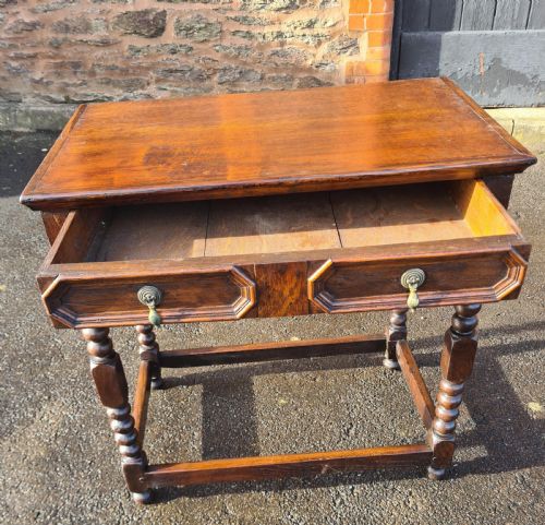18TH CENTURY OAK SIDE TABLE - ADDITIONAL PHOTO 3